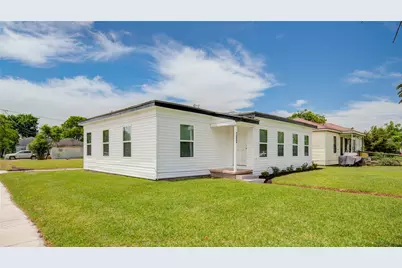 1203 W 6th Street, Freeport, TX 77541 - Photo 3