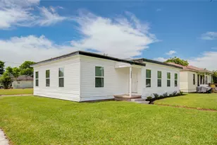 1203 W 6th St, Freeport, TX 77541 - Photo 3