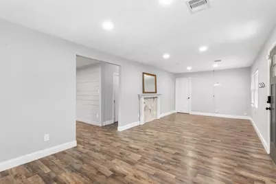 302 E Kay Street, Dayton, TX 77535 - Photo 9