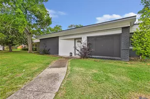 302 E Kay St, Dayton, TX 77535 - Photo 5