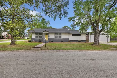 302 E Kay Street, Dayton, TX 77535 - Photo 1