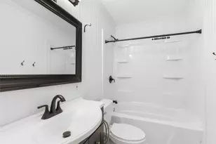 302 E Kay St, Dayton, TX 77535 - Photo 19