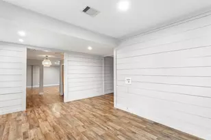 302 E Kay St, Dayton, TX 77535 - Photo 11