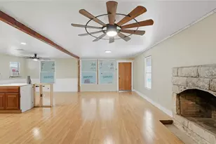 655 Loop 230, Smithville, TX 78957 - Photo 9