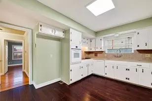 5411 Spellman Rd, Houston, TX 77096 - Photo 11