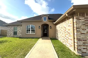 555 Tryson Ln, Bridge City, TX 77611 - Photo 1