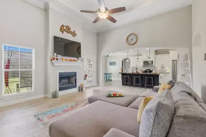 555 Tryson Lane, Bridge City, TX 77611 - Photo 5