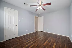 7022 Plum Creek Trail Ln, Houston, TX 77087 - Photo 9