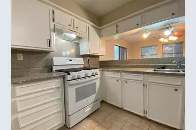 10531 Golden Meadow Drive, Houston, TX 77064 - Photo 25