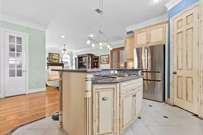 319 W 10th Street, Houston, TX 77008 - Photo 13