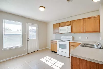 19023 Brownstone Mills Drive, Cypress, TX 77433 - Photo 5
