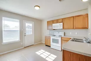 19023 Brownstone Mills Dr, Cypress, TX 77433 - Photo 5