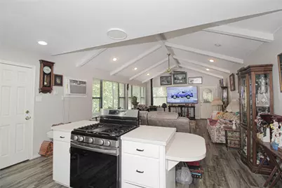 638 Big Lake Dr, Livingston, TX 77351 - Photo 15