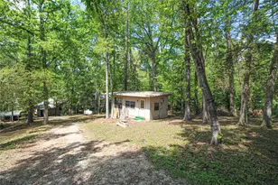 638 Big Lake Dr, Livingston, TX 77351 - Photo 5