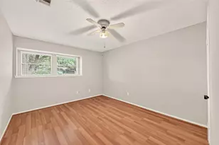 13511 Brook Hollow Dr, Sugar Land, TX 77498 - Photo 17