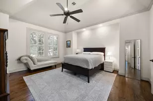 310 W Bell St, Houston, TX 77019 - Photo 31
