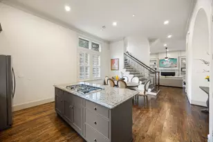 310 W Bell St, Houston, TX 77019 - Photo 23