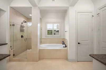 310 W Bell Street, Houston, TX 77019 - Photo 33