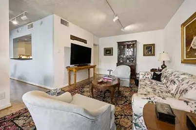 5001 Woodway #104, Houston, TX 77056 - Photo 13