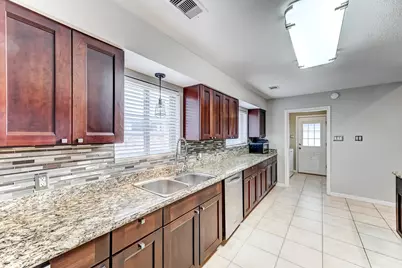 6034 Cartagena Street, Houston, TX 77035 - Photo 15