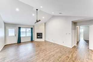 6034 Cartagena St, Houston, TX 77035 - Photo 11