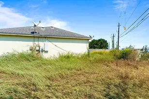 1937 Modesto St, Corpus Christi, TX 78417 - Photo 23