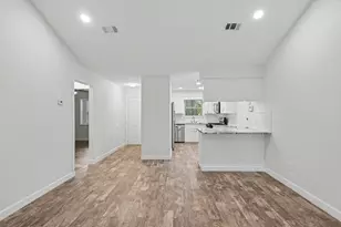 14 Summer Crest Cir, The Woodlands, TX 77381 - Photo 13