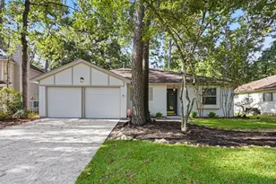 14 Summer Crest Cir, The Woodlands, TX 77381 - Photo 1