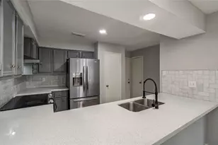 5714 Easthampton Dr, Houston, TX 77039 - Photo 9