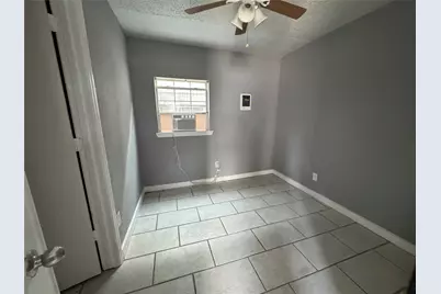 7018 1/2 Avenue F #6, Houston, TX 77011 - Photo 5