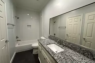 6835 Staffordshire St, Houston, TX 77030 - Photo 17