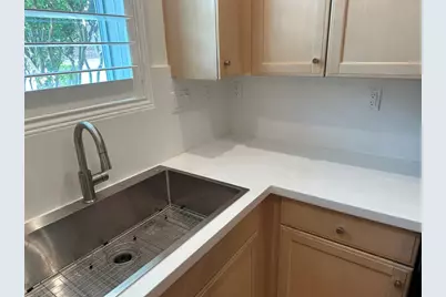 6835 Staffordshire Street, Houston, TX 77030 - Photo 9