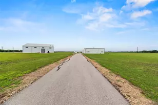 7736 Meteor Dr, Sealy, TX 77474 - Photo 7