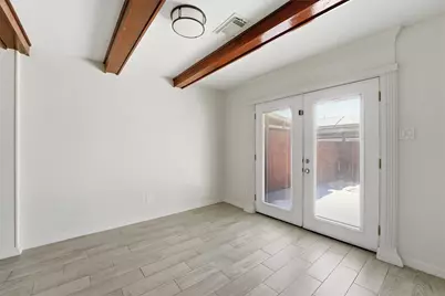 1512 S 8th Street, La Porte, TX 77571 - Photo 11