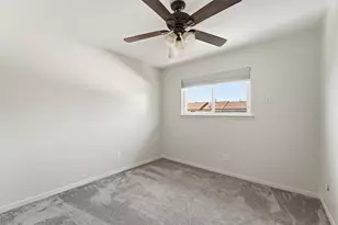 1512 S 8th St, La Porte, TX 77571 - Photo 19