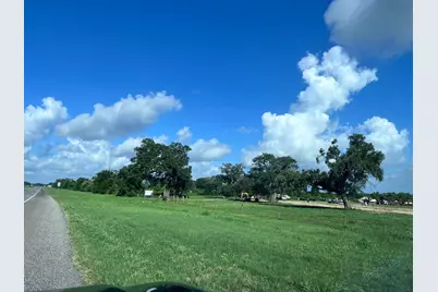 8214 Tx  35, Angleton, TX 77515 - Photo 5