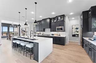 2001 Whispering Oaks Ln, Waller, TX 77484 - Photo 9