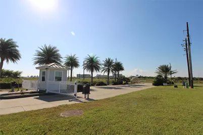 54 Grand Beach Boulevard, Galveston, TX 77550 - Photo 3