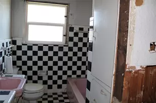 8437 Carolwood Dr, Houston, TX 77028 - Photo 7