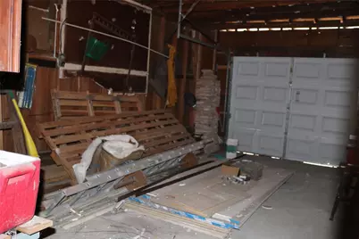 8437 Carolwood Drive, Houston, TX 77028 - Photo 11