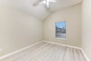 1107 Sunset Lakes Dr, Pearland, TX 77581 - Photo 23