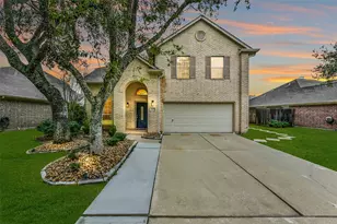 1107 Sunset Lakes Dr, Pearland, TX 77581 - Photo 1
