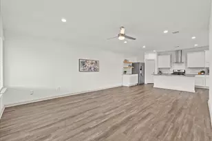 12820 Harlesden Ln, Houston, TX 77047 - Photo 17