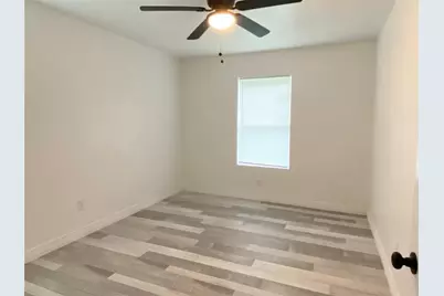 906 Eagle Avenue #B, Pasadena, TX 77506 - Photo 5