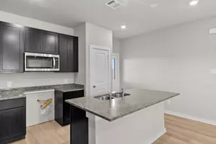 2907 Wind Cave Ln, Rosharon, TX 77583 - Photo 5