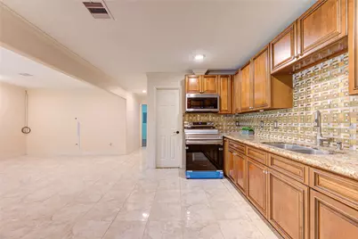 16452 Edgefield Lane, Conroe, TX 77302 - Photo 15