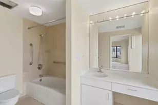 2001 Holcombe Blvd, Houston, TX 77030 - Photo 15
