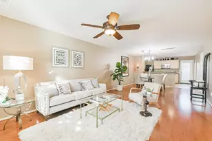 718 Redwing Pl Dr, Houston, TX 77009 - Photo 1