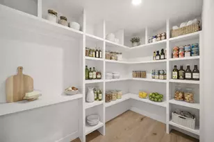 10622 Bordley Dr, Houston, TX 77042 - Photo 13