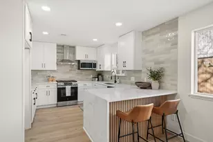 10622 Bordley Dr, Houston, TX 77042 - Photo 11